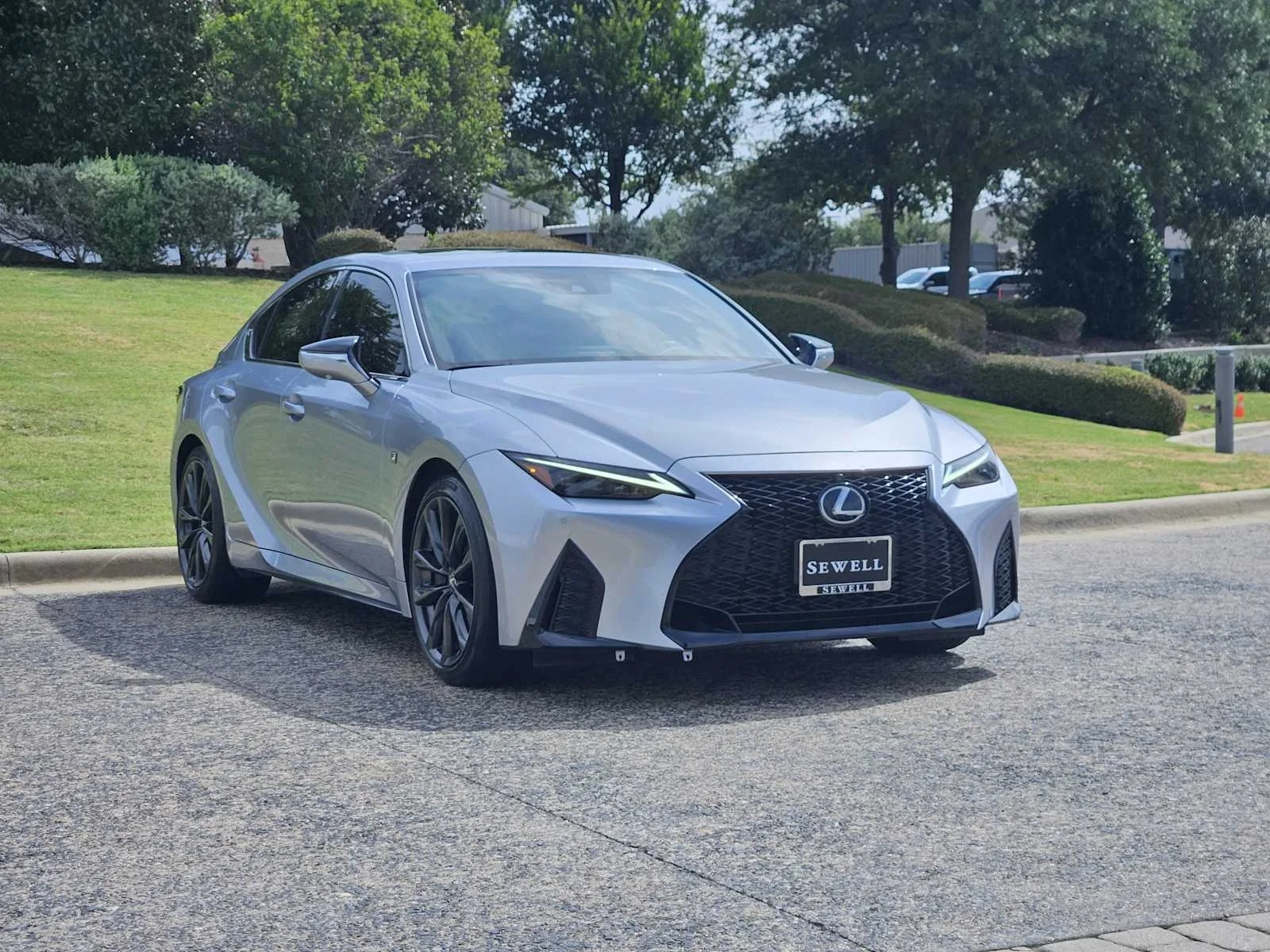 Certified Used 2024 IRIDIUM Lexus F SPORT image 2