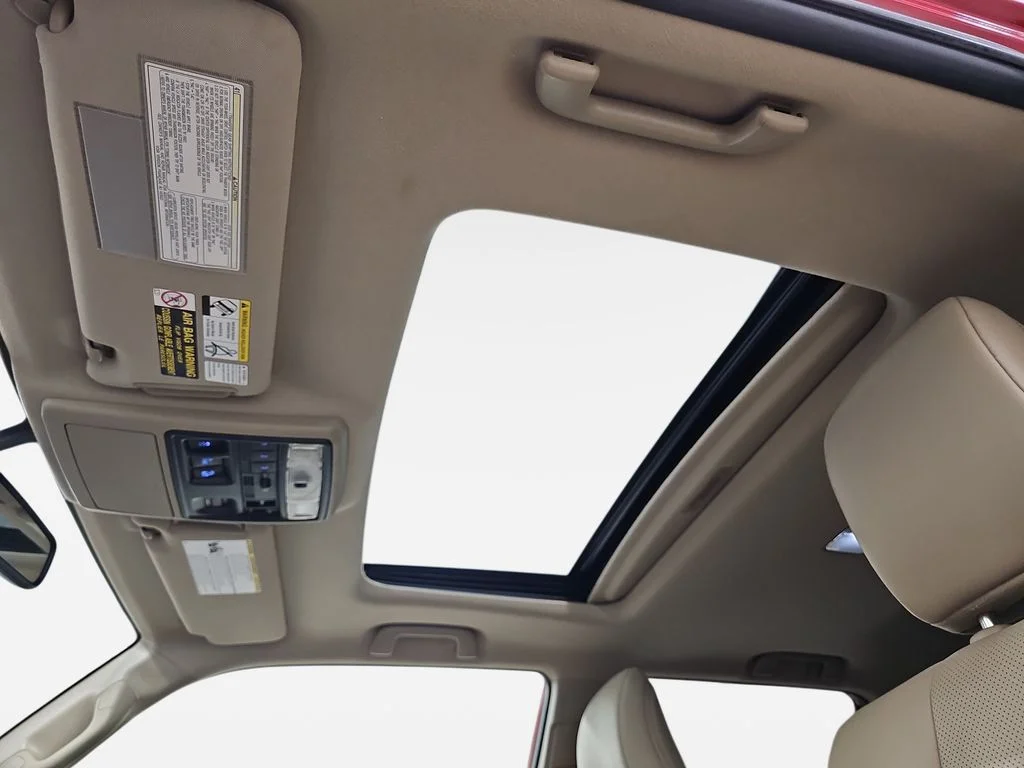 Used 2015 Red Toyota Limited image 32