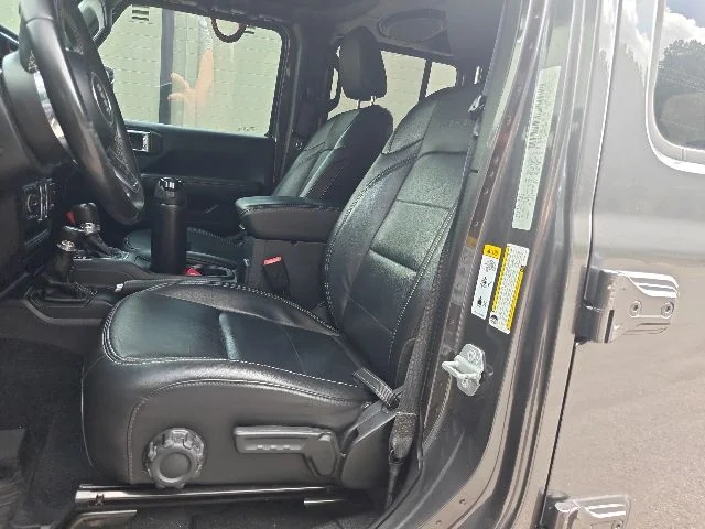 Used 2018 Gray Jeep Unlimited Sahara image 10