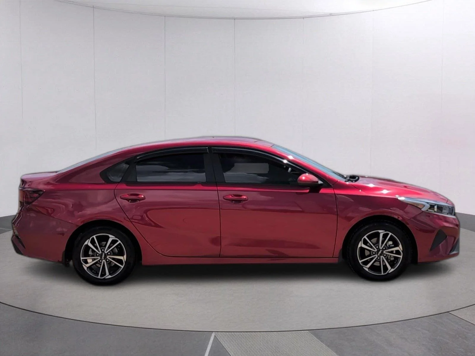 Used 2023 Currant Red Kia LXS image 7