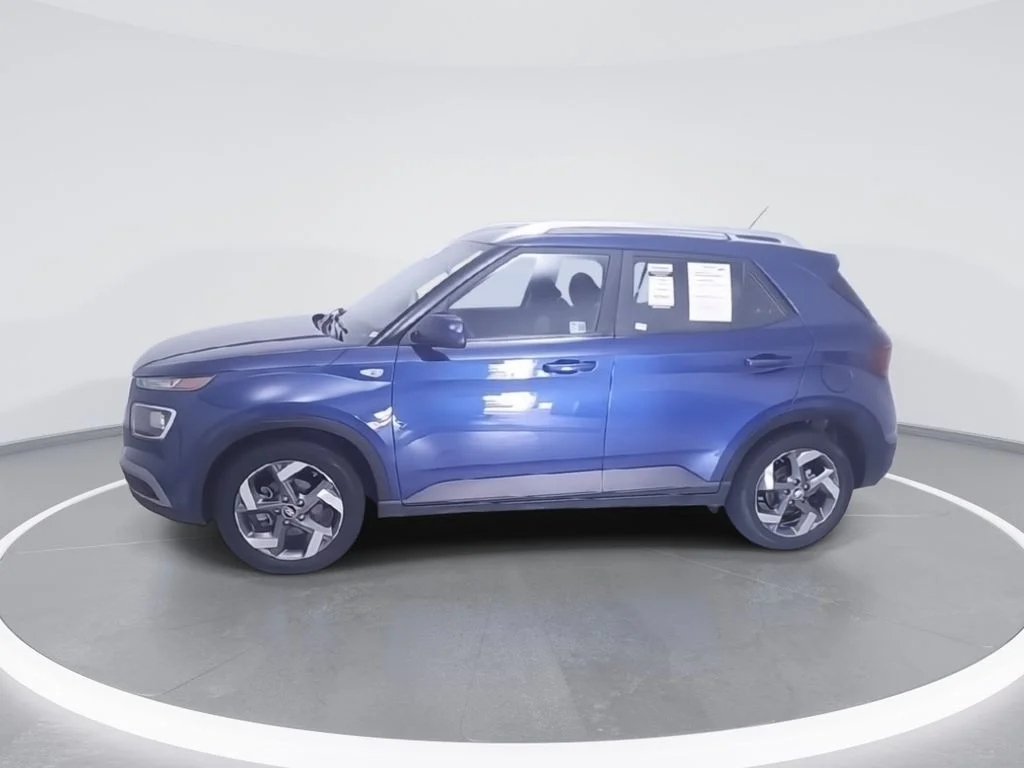 Used 2025 Blue Hyundai SEL image 5