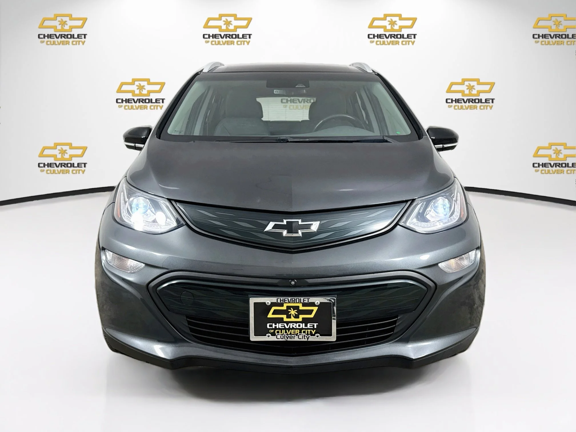 Used 2019 (Includes (TUS) Black grille.) Chevrolet Premier image 2