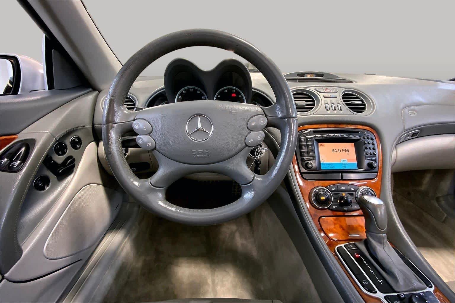 Pre-Owned 2004 Mercedes-Benz SL500