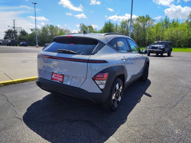 Used 2025 Gray Hyundai SEL image 7