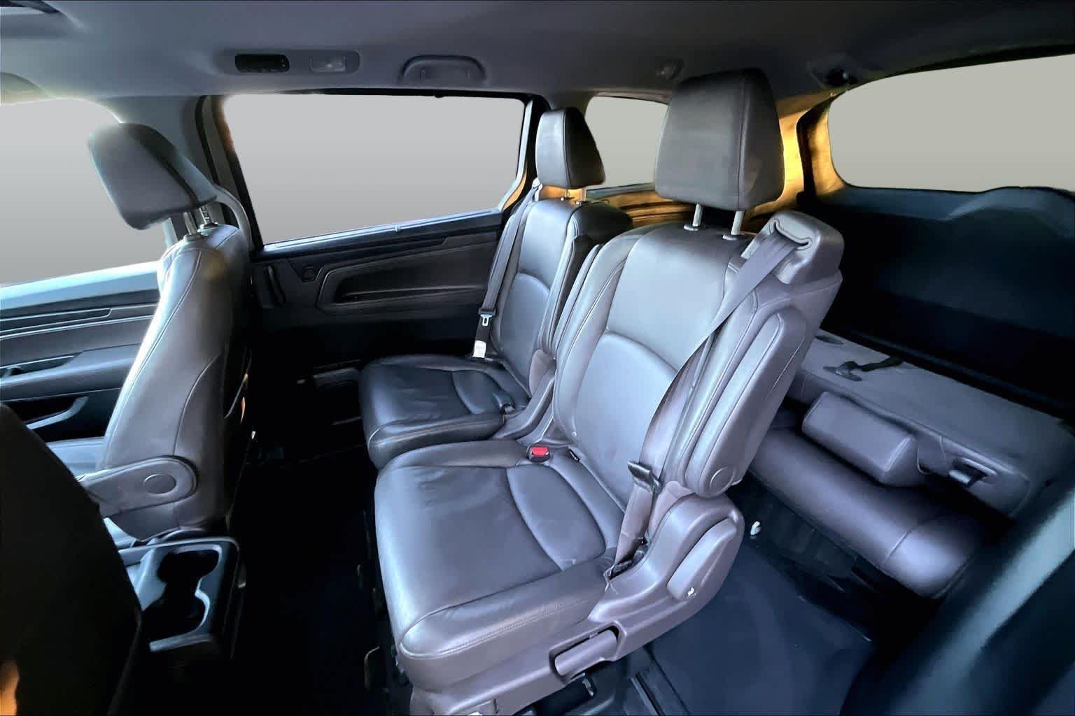Used 2018 Lunar Silver Metallic Honda EX-L image 20