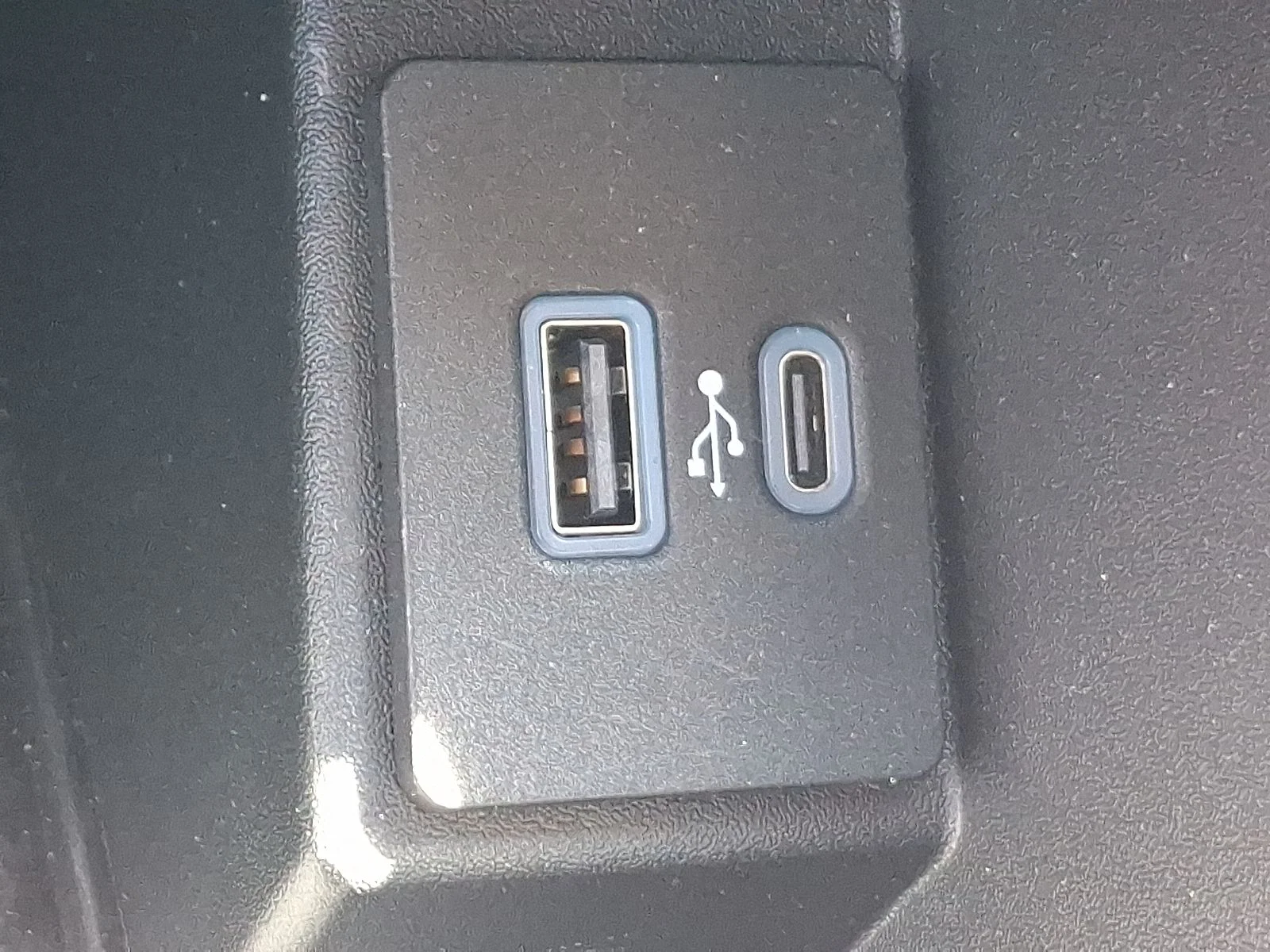 Used 2023 White Ford SEL image 24