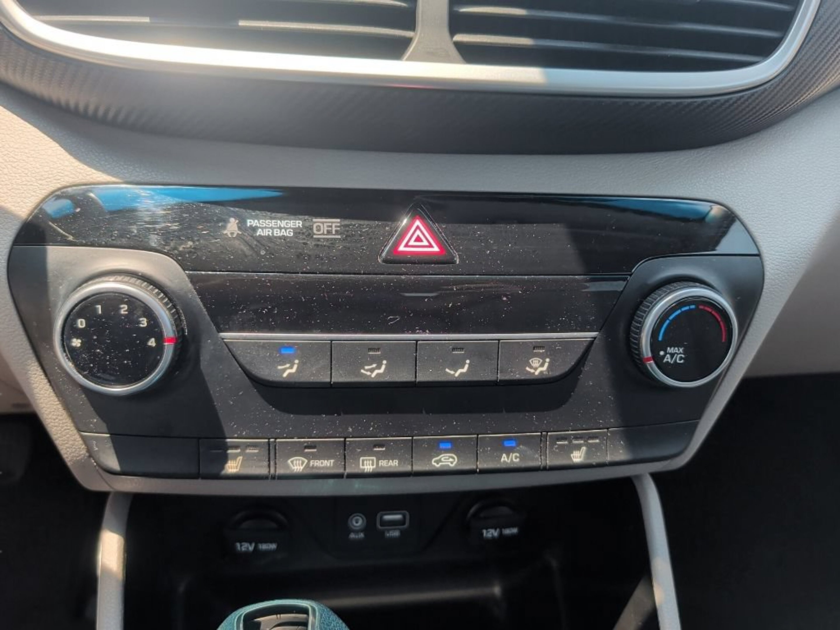 Used 2020 Winter White Hyundai Value image 23