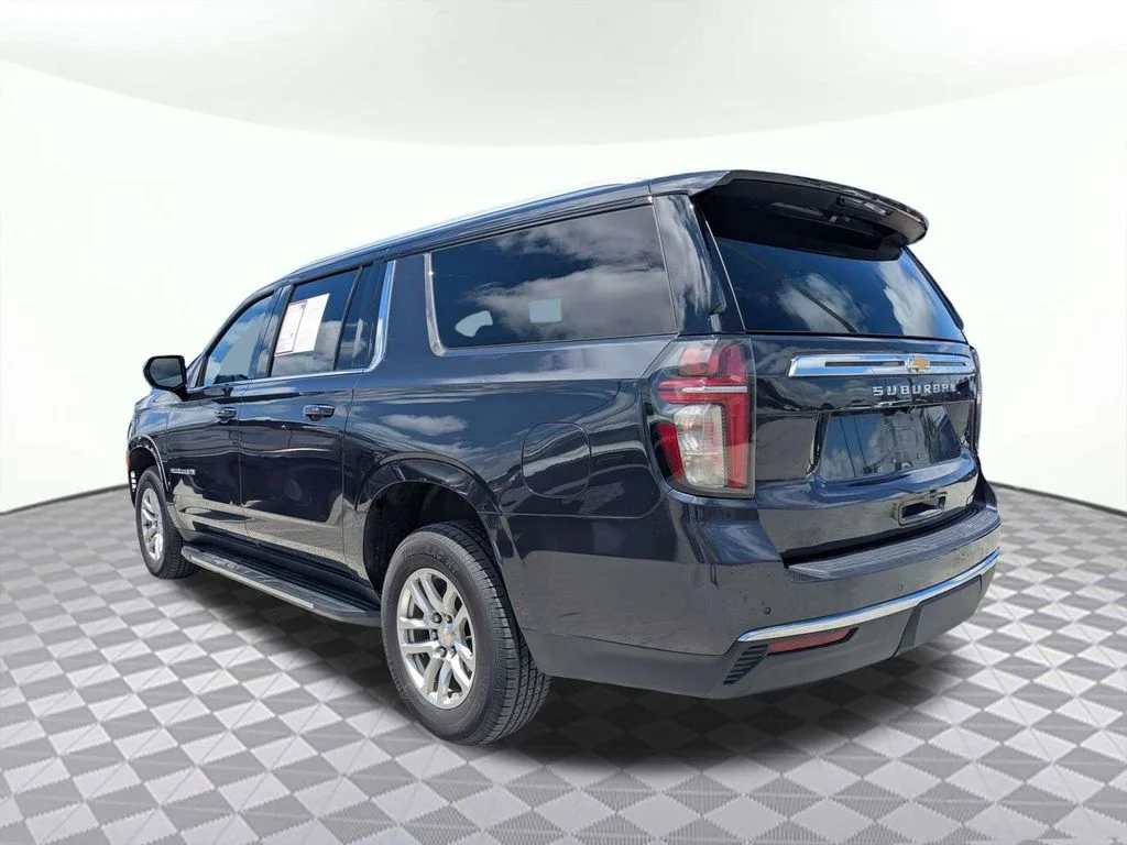 Used 2023 Gray Chevrolet LT image 5