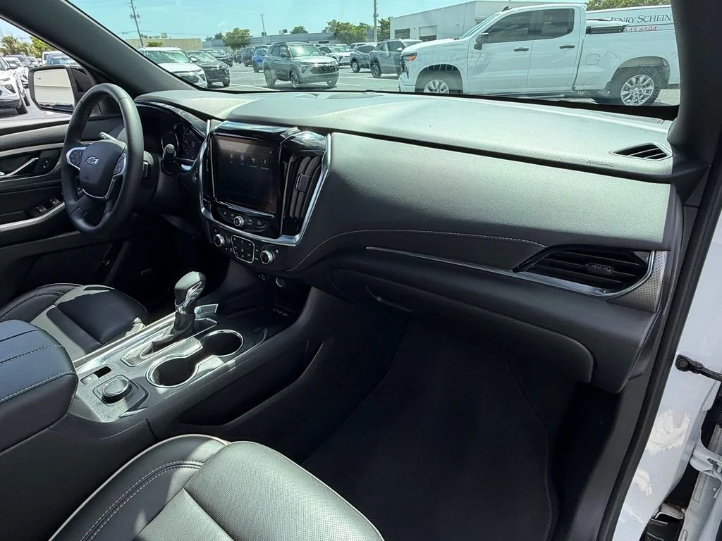 Used 2023 White Chevrolet Premier image 20