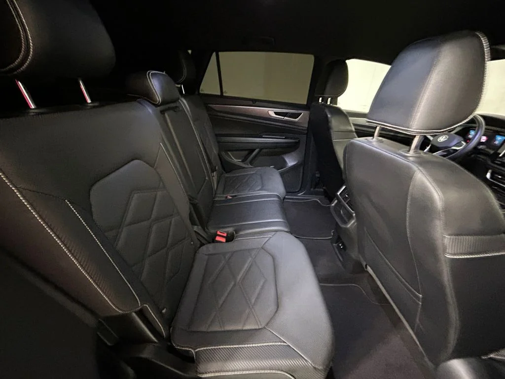 Used 2024  Volkswagen 2.0T SE w/Technology image 17