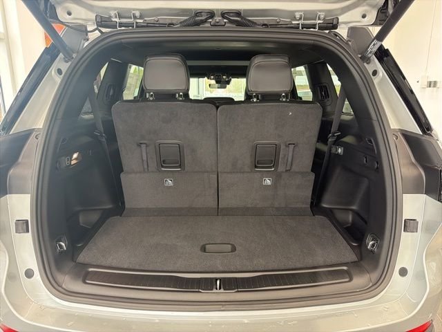 New 2026 Silver Zynith Exterior Paint Jeep Laredo image 8