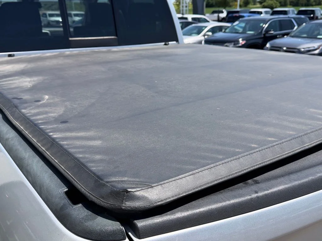 Used 2017 Silver Ram Laramie image 6