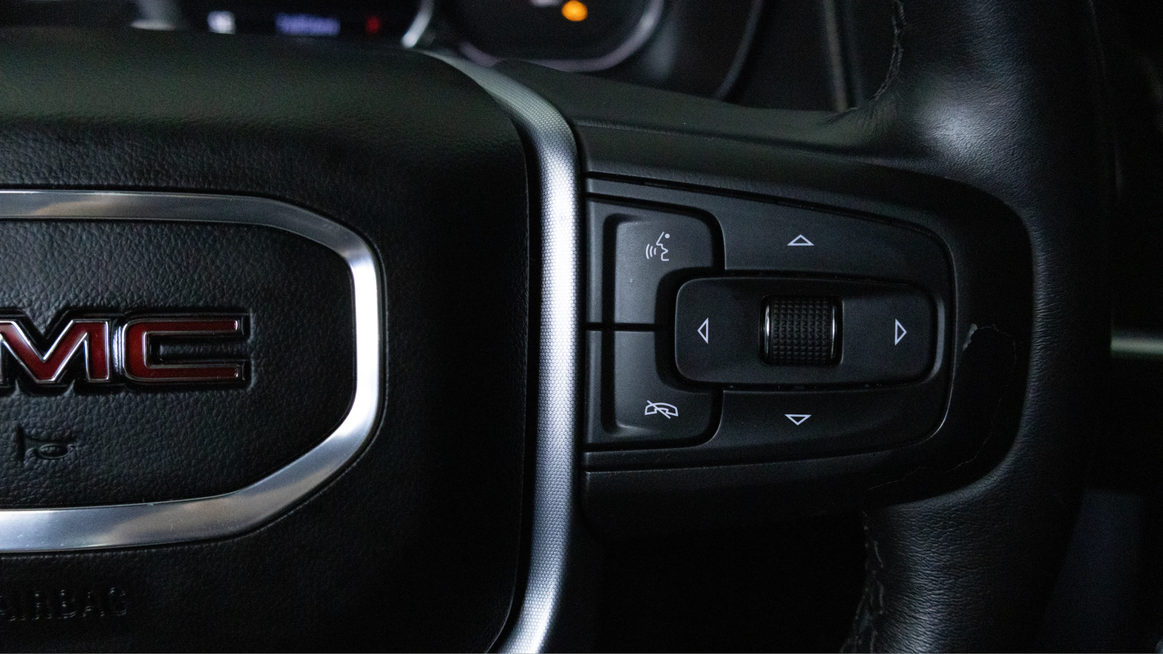 Used 2021 Onyx Black GMC SLT image 20