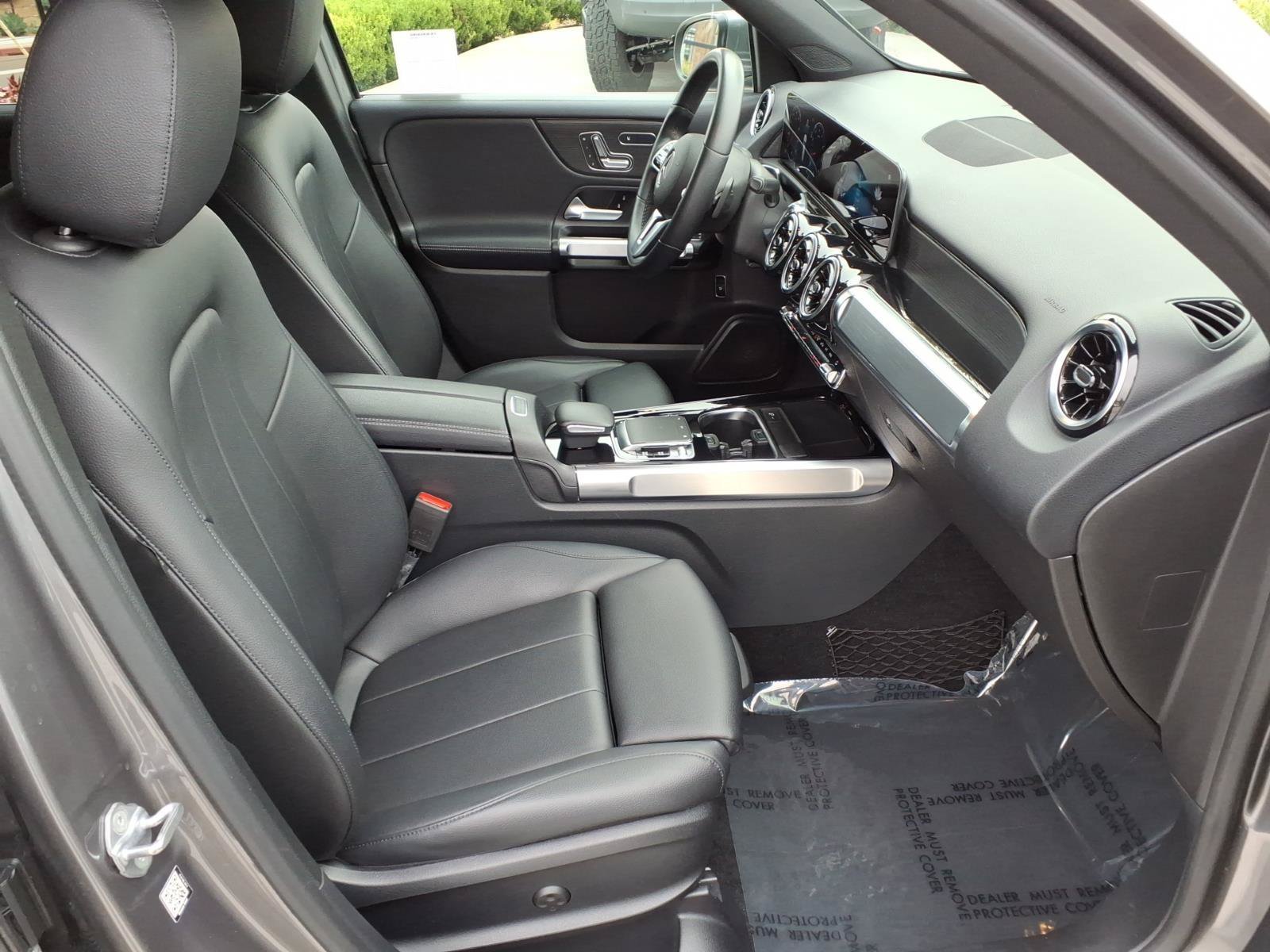 Used 2020 Mountain Gray Metallic Mercedes-Benz GLB250W image 16