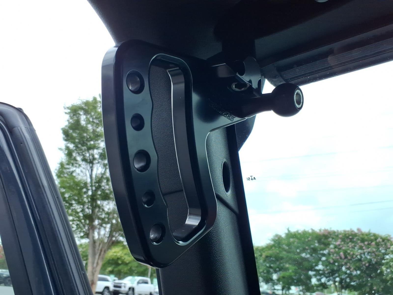 Used 2017 Granite Crystal Metallic Clearcoat Jeep Rubicon image 24