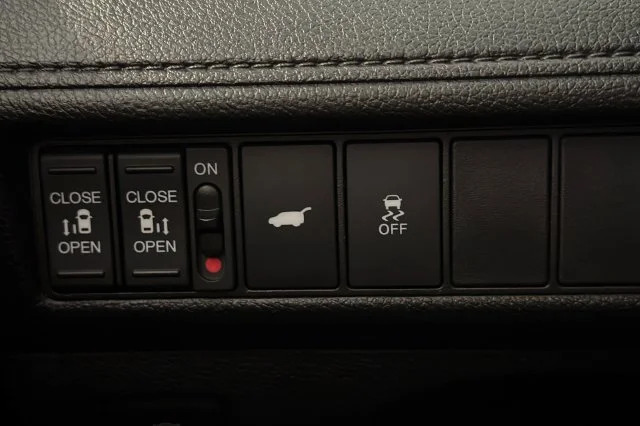 Used 2026 Modern Steel Metallic Honda EX-L image 36