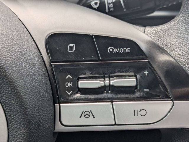 Used 2022 Red Hyundai SEL image 23