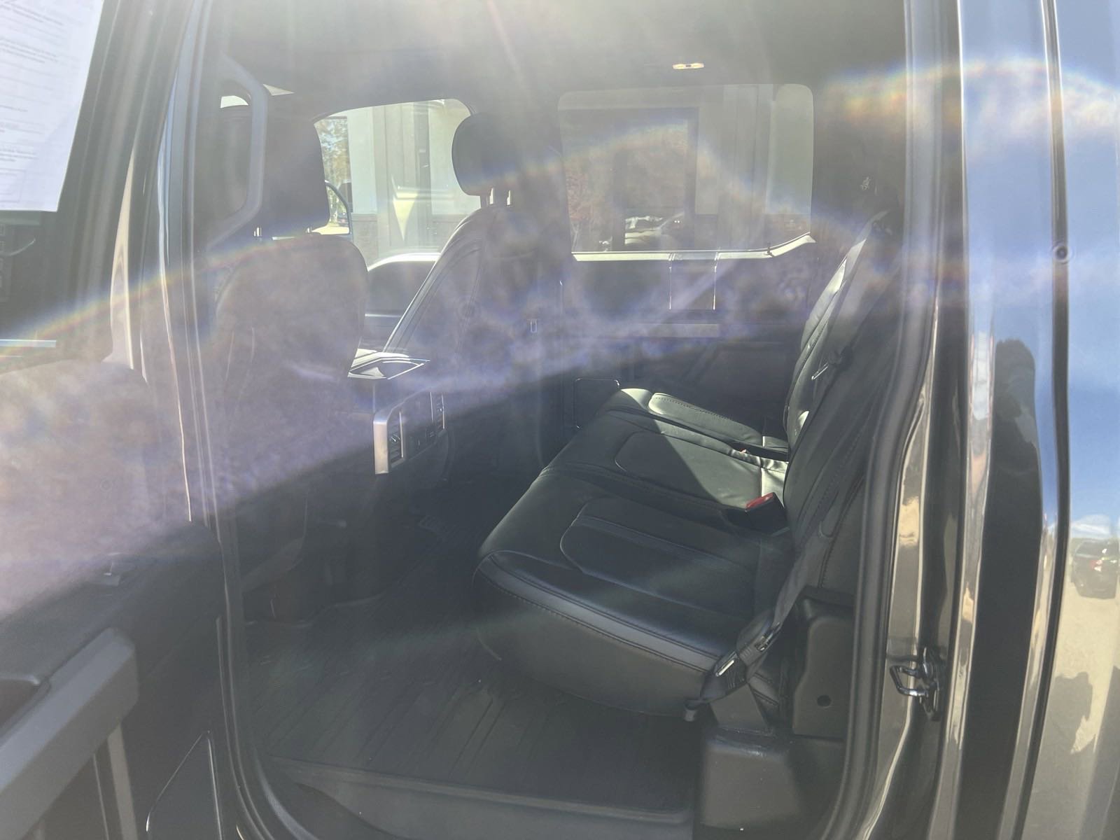 2019 Ford F-150 Platinum - Photo 11