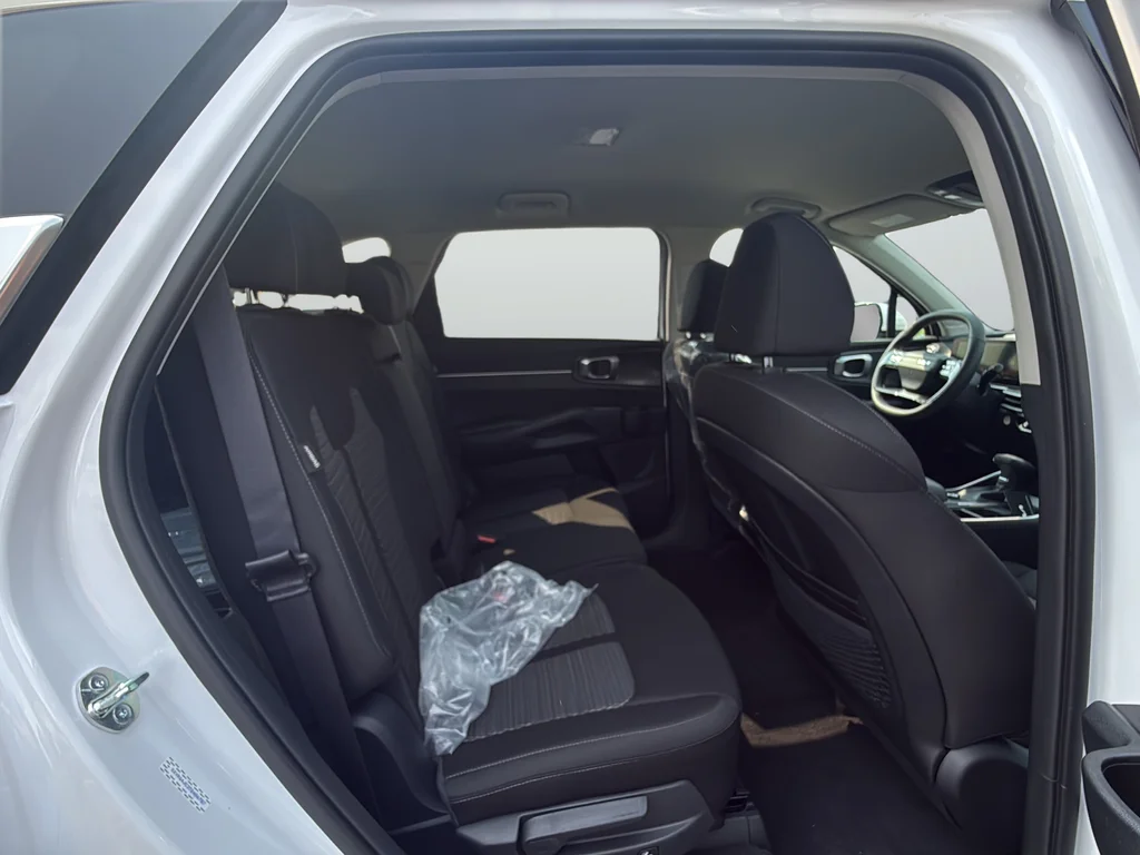 New 2026 Glacial White Pearl Kia LX image 25