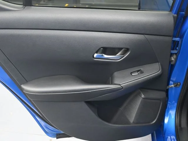 Used 2022 Blue Nissan SV image 20