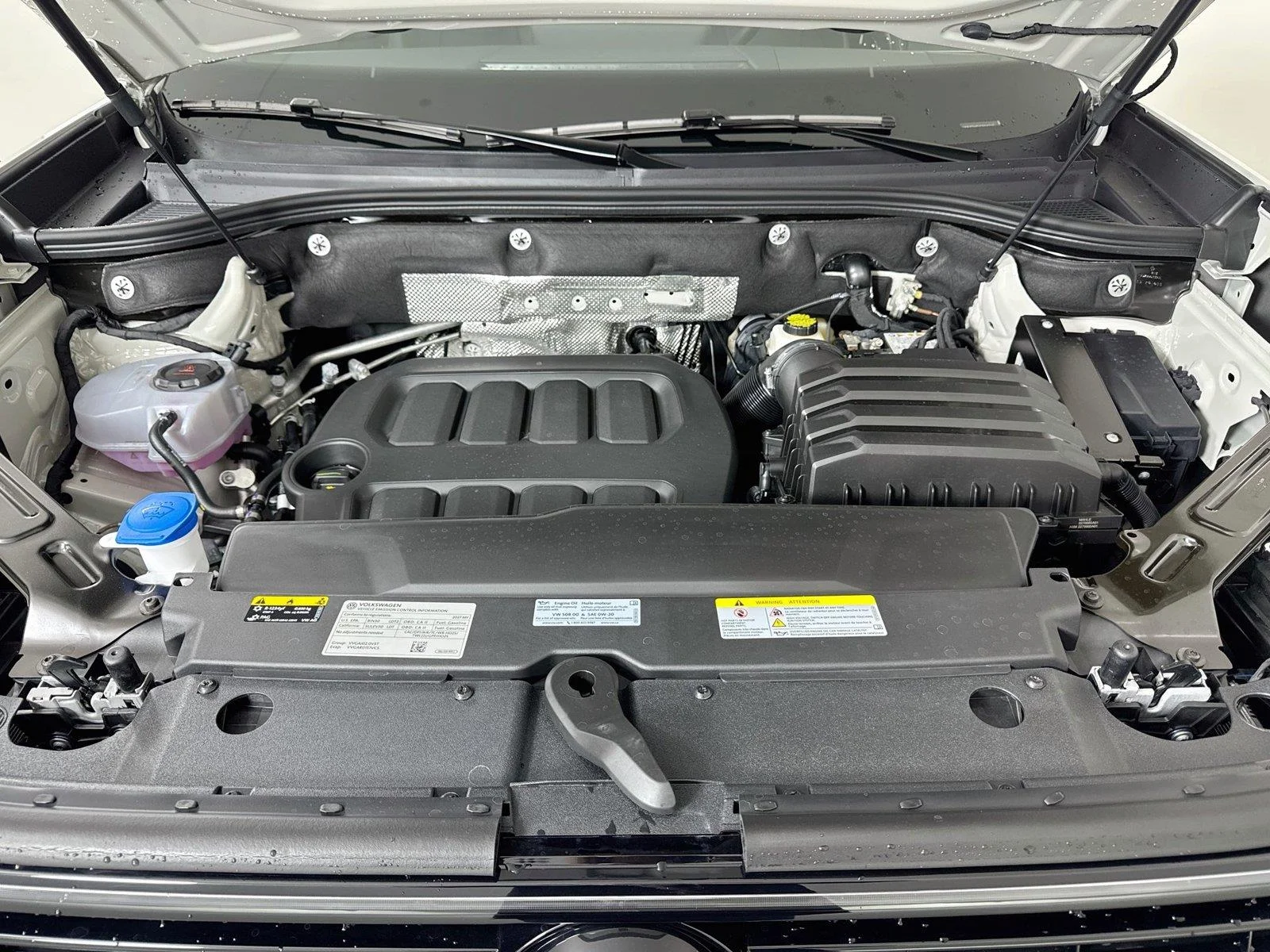 New 2027 Sandstone Volkswagen SE w/Technology image 31