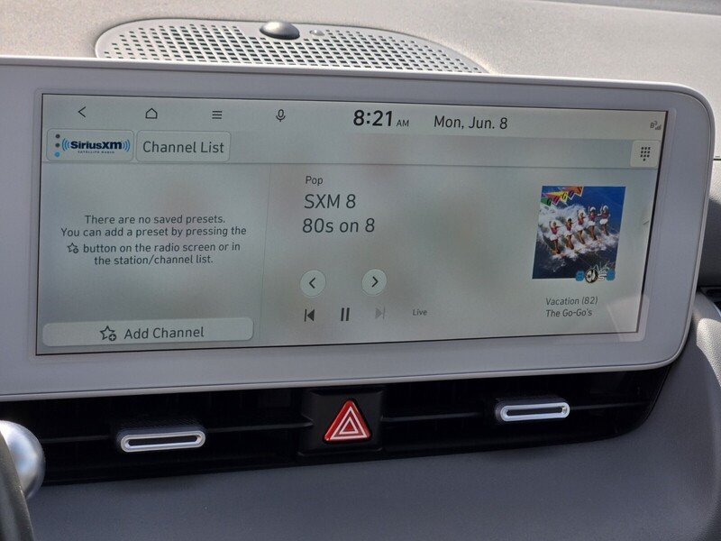 Used 2024 White HYUNDAI SEL RWD image 19