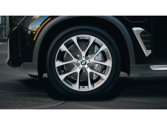 New 2026 Black Sapphire Metallic BMW xDrive50e image 7