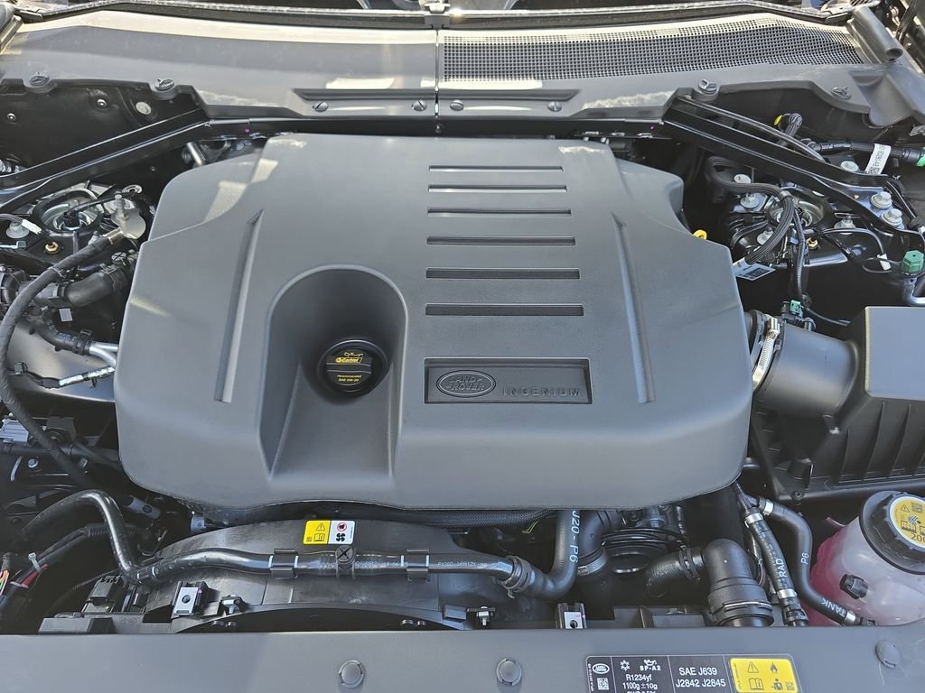 New 2026 Santorini Black Land Rover S image 32