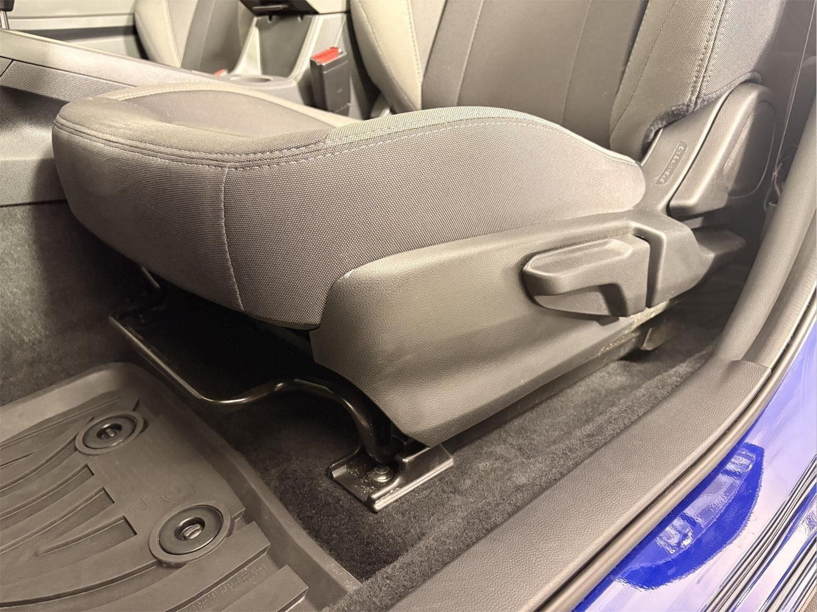 Used 2025 Sapphire Blue Pearl Subaru Premium image 13