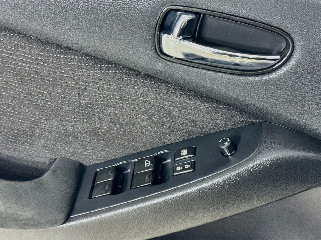 Used 2012 Brilliant Silver Metallic Nissan 2.5 S image 19