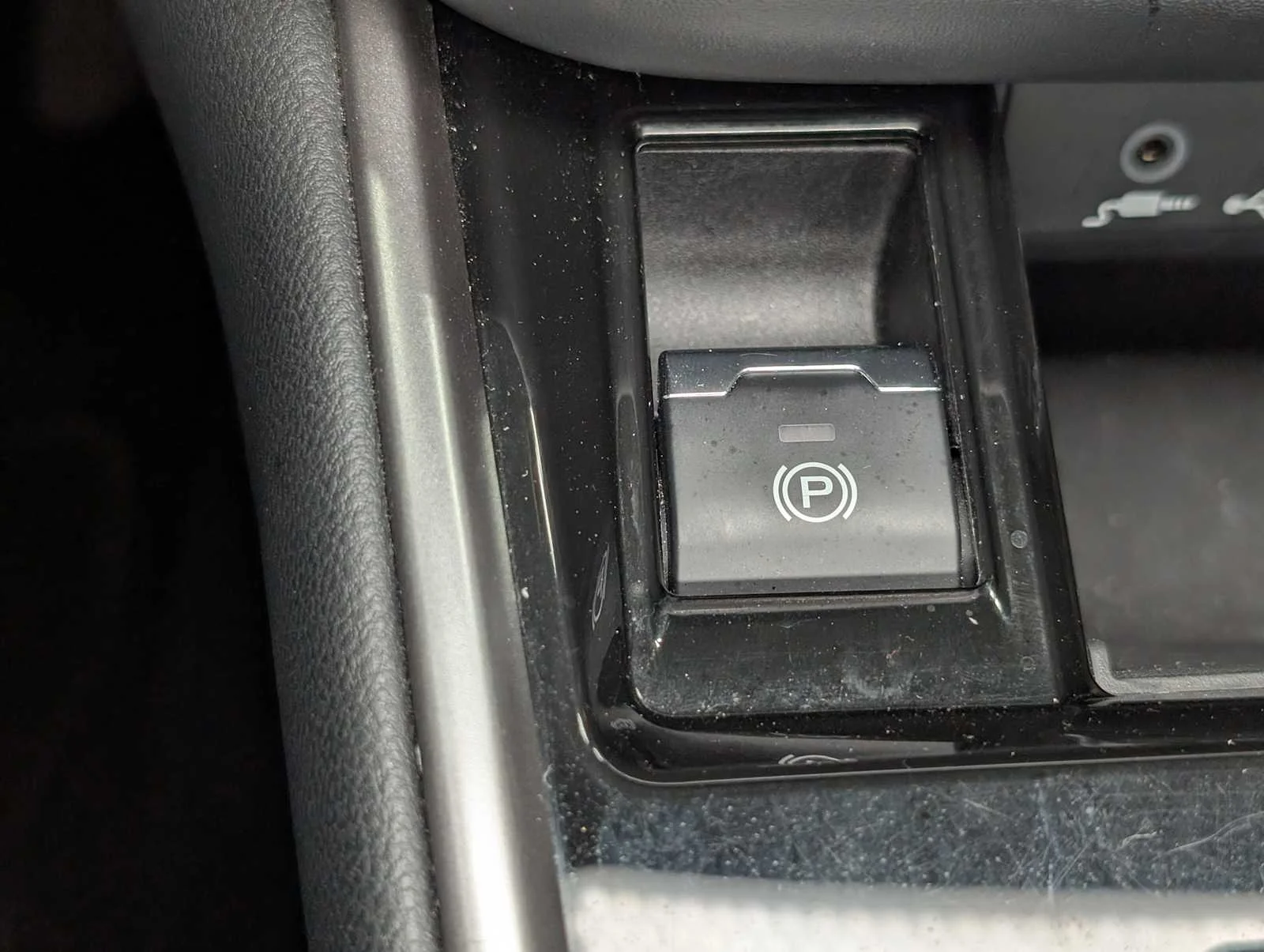 Used 2024 Magnetite Gray Metallic Subaru Premium image 30