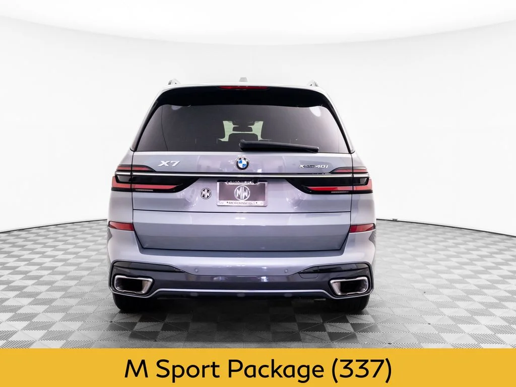 Used 2023 Gray BMW xDrive40i image 4