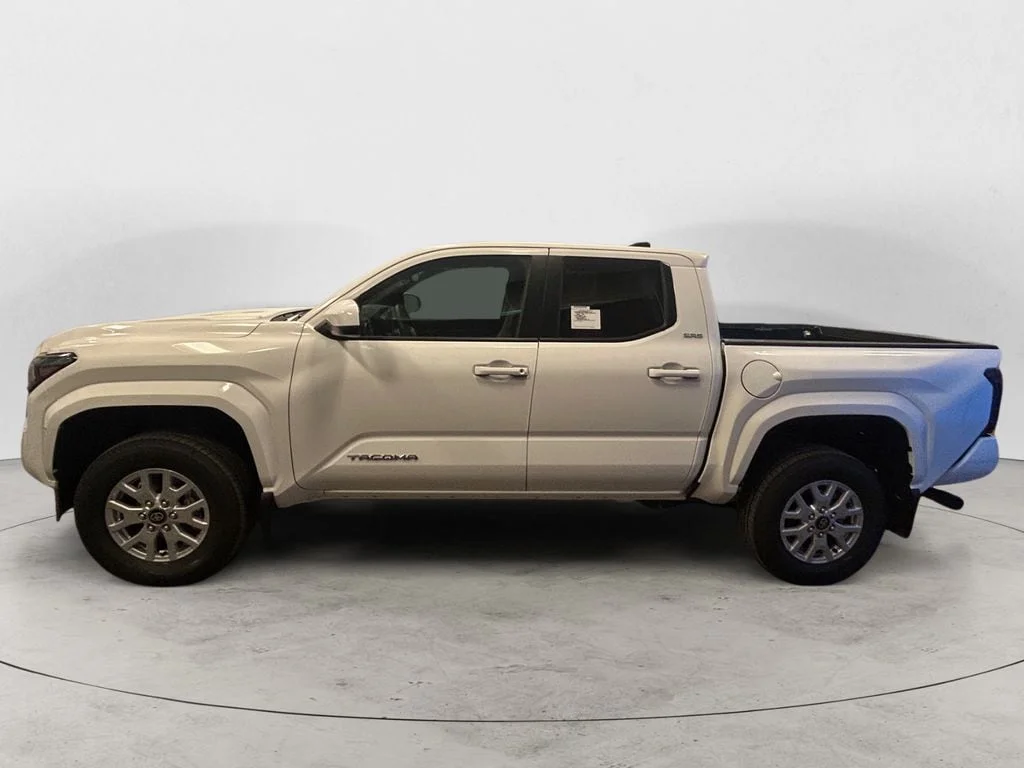 New 2026 Ice Cap Toyota SR5 image 2