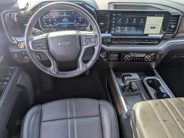 Used 2025 Black Chevrolet High Country image 12