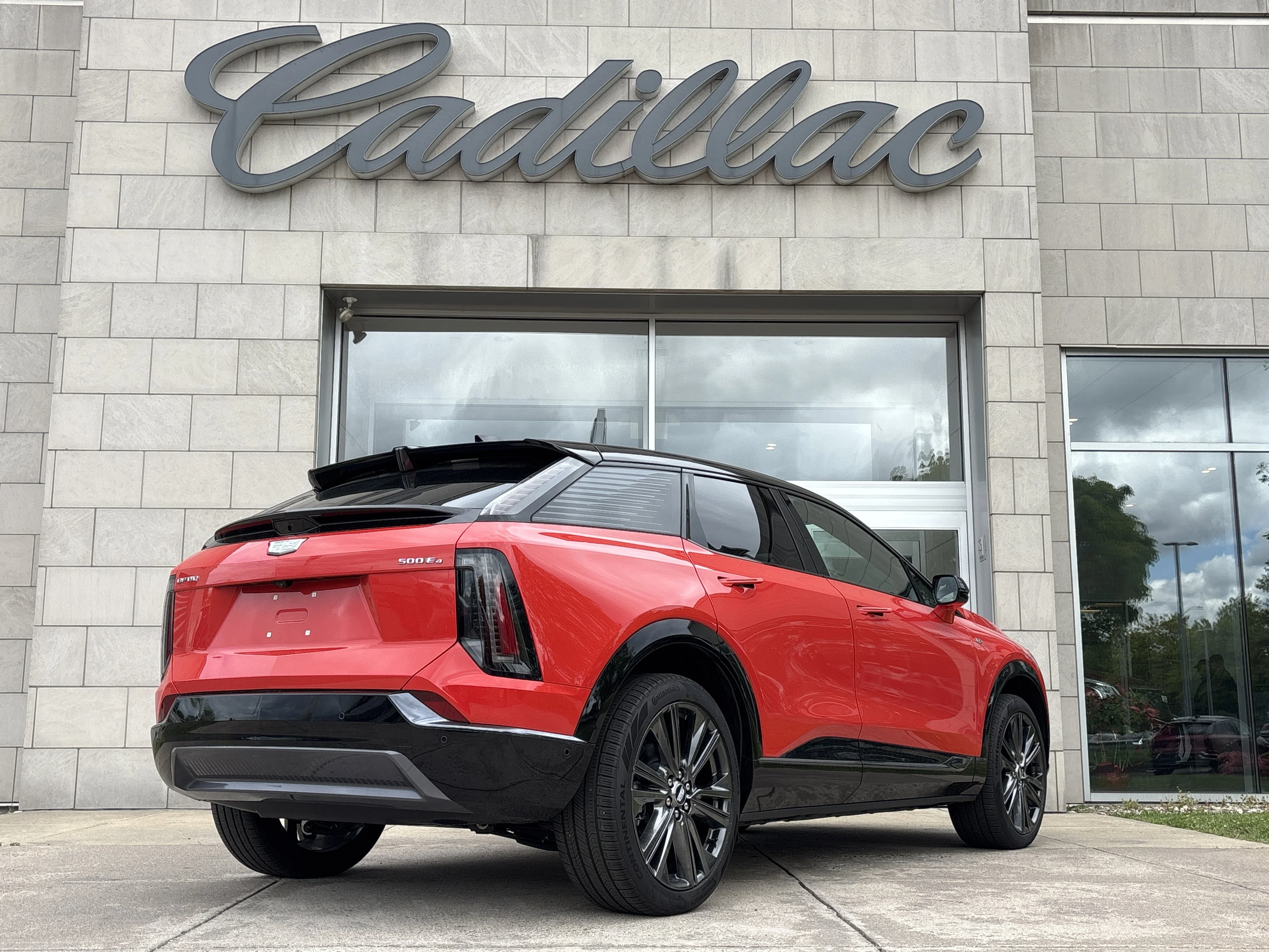 Used 2025 Monarch Orange Cadillac Sport image 4