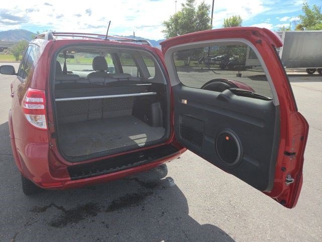 Used 2009 Red Toyota Ltd image 16