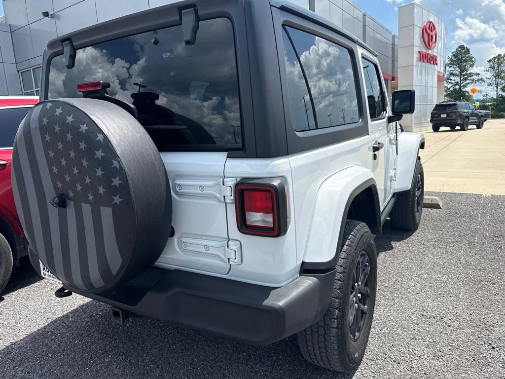 Used 2023 Bright White Clearcoat Jeep Freedom image 9