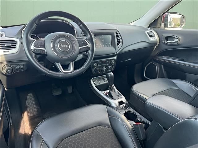 Used 2021 Red Jeep Latitude image 11