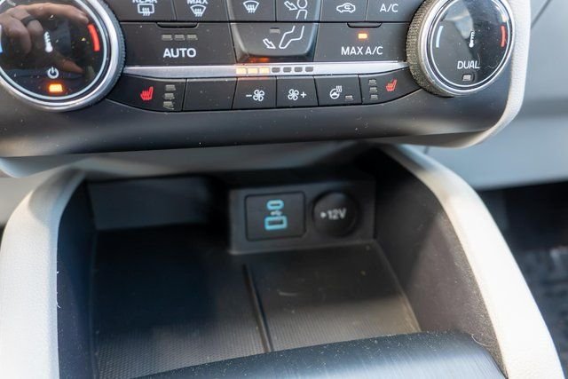 Used 2023 Red Ford Active image 27