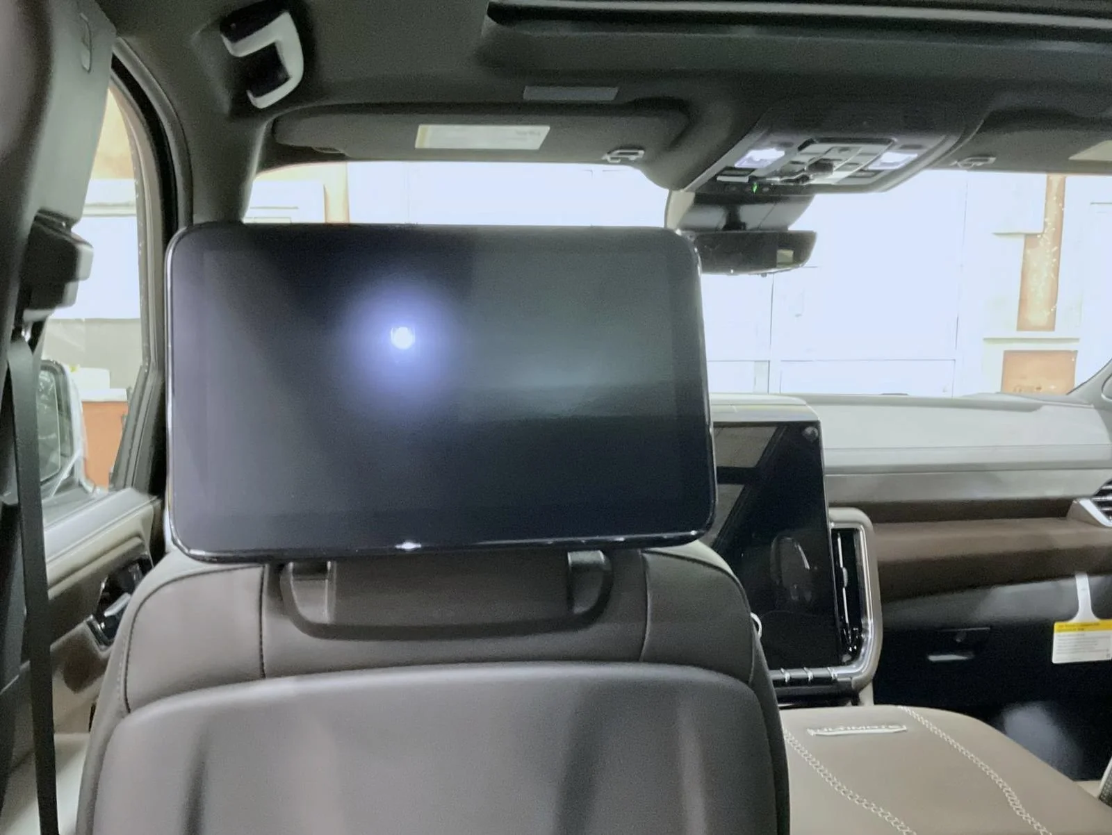 2026 GMC Yukon XL Denali Ultimate - Photo 21