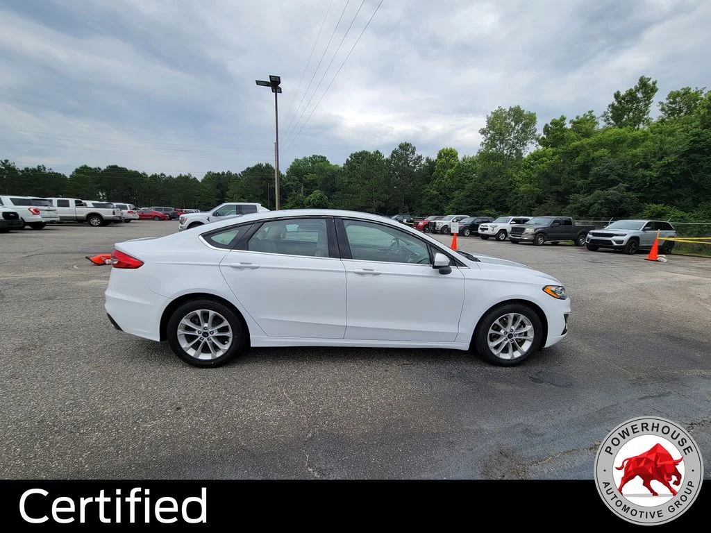Used 2020 White Ford SE image 7