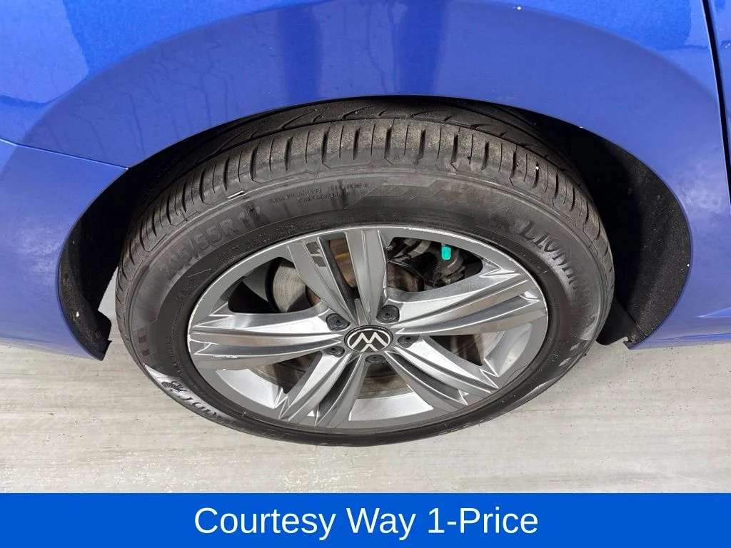 Used 2024 Blue Volkswagen 1.5T SE image 12