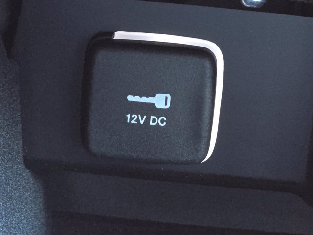 New 2026 Baltic-Gray Metallic Clear-Coat Exterior Paint Jeep Limited Altitude image 15