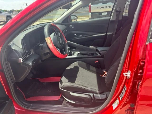 Used 2023 Red Hyundai SEL image 8