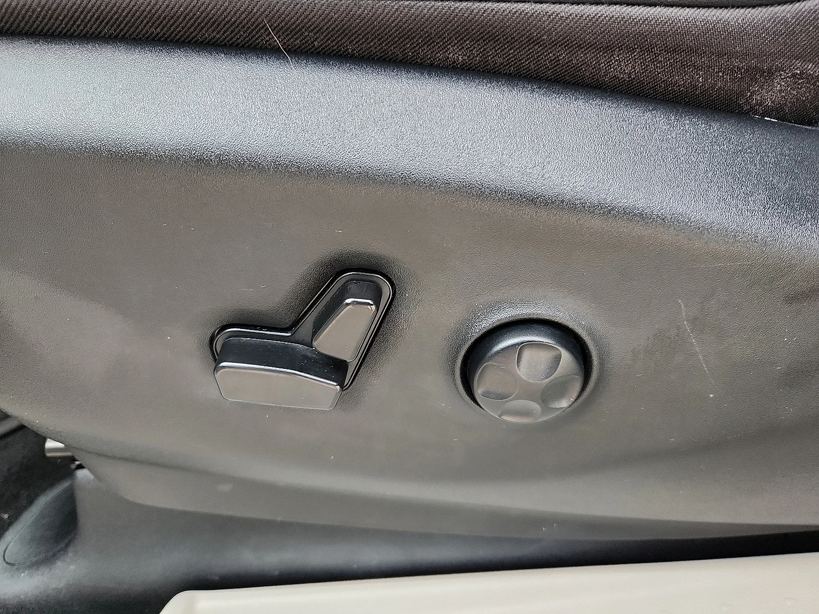 2024 Chrysler Pacifica Touring L - Photo 19