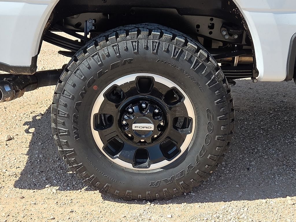 New 2026 Oxford White Ford F-250® Lariat® image 13