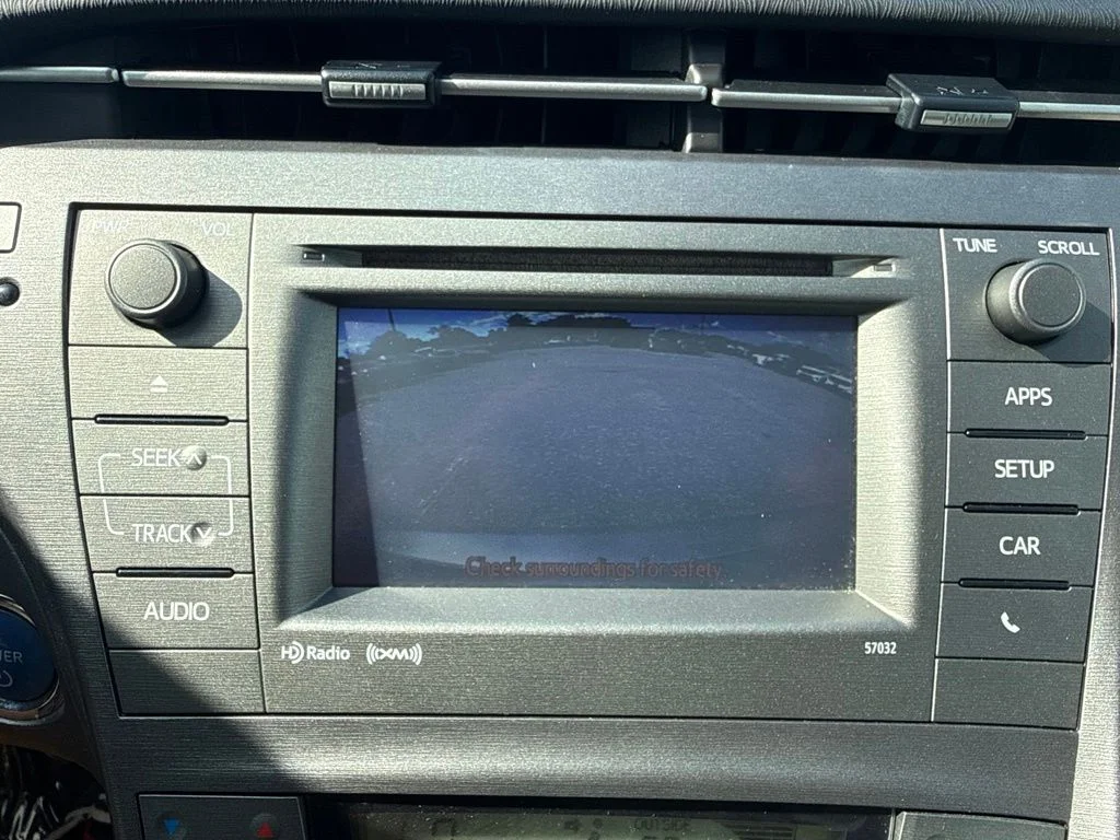 Used 2013 Beige Toyota Three image 15