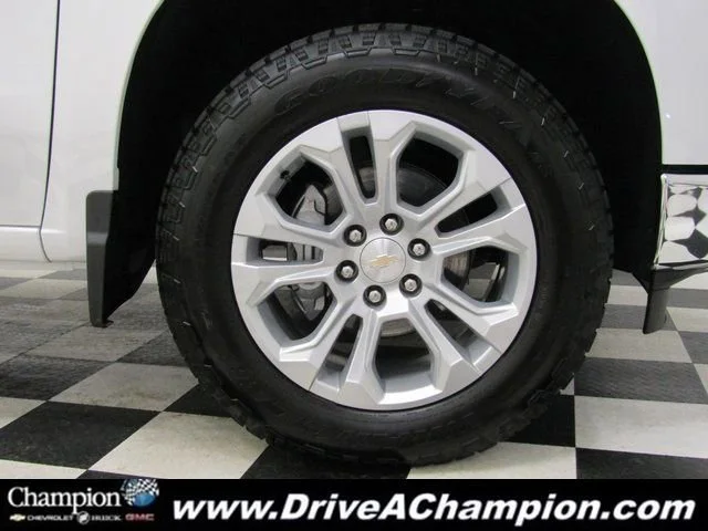 Certified Used 2025 Summit White Chevrolet LTZ image 3