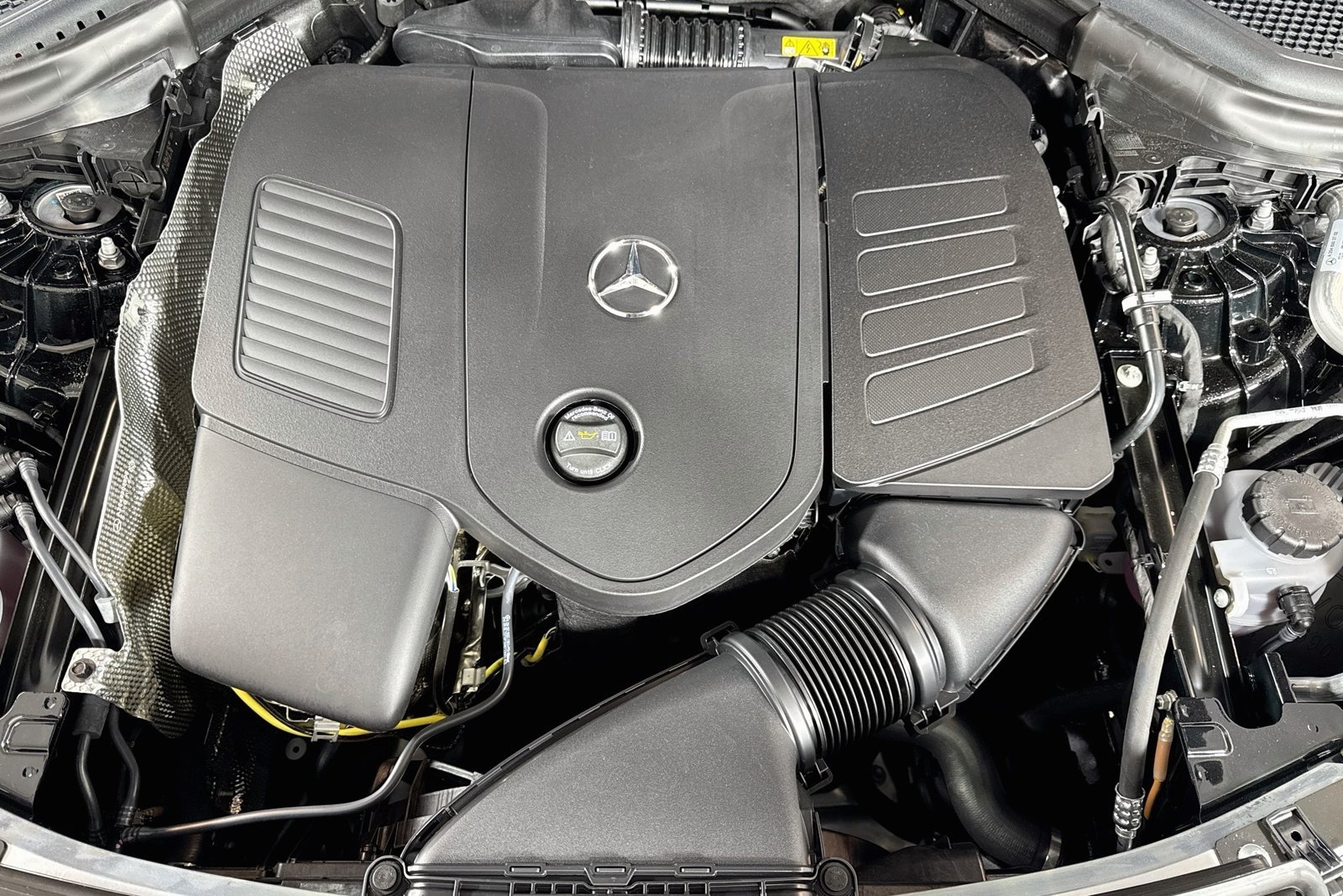 New 2027 Black Mercedes-Benz GLC 300 image 28