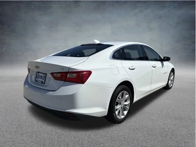Used 2025 White Chevrolet LT image 19
